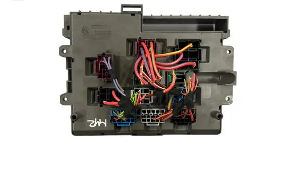 BMW 1 E81 E87 Fuse module B010110700 9119446 32303921