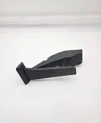 Accelerator throttle pedal