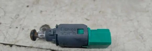 Clutch pedal sensor