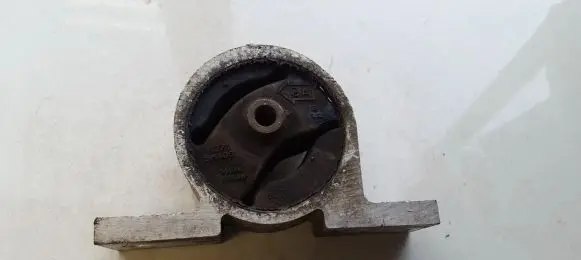 Nissan Almera N16 Engine mount bracket 112715m400