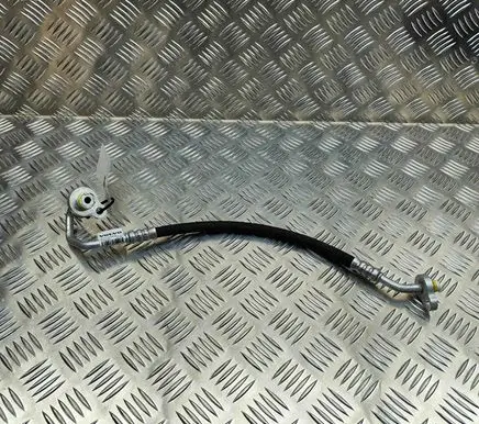 Volvo XC40 Air conditioning (A/C) pipe/hose 32226958