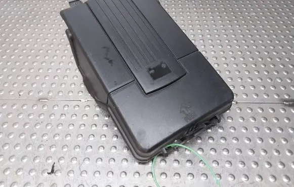 Volkswagen PASSAT B7 Battery box tray S26380482 3C0915443A