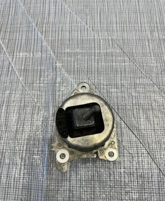 Maserati Grecale Engine mount vacuum valve 505515130