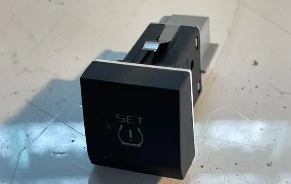 Skoda Yeti (5L) TPMS reset button 5L0927127