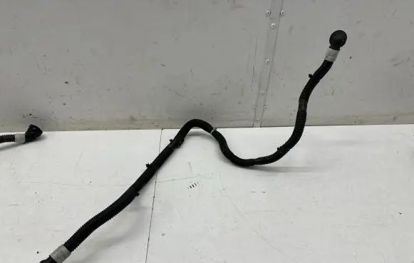 Tesla Model 3 Electric car engine cooling hoses/pipes 107759500E