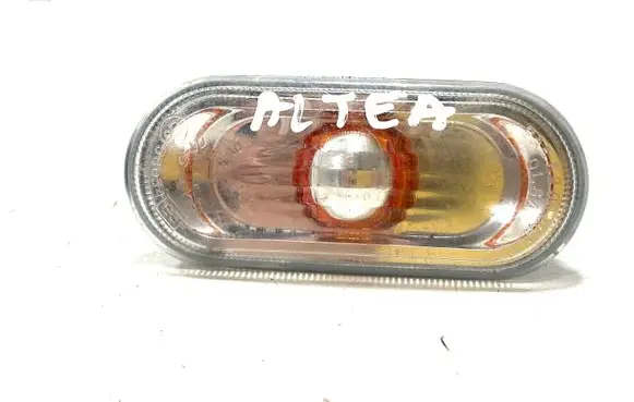 Seat Altea Front fender indicator light 0215660 7H0949117