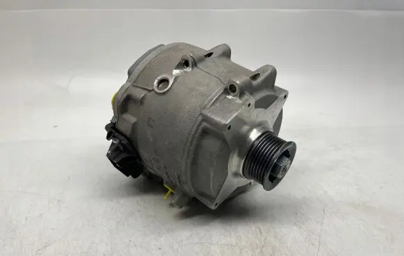 Audi A8 S8 D5 Generator/alternator 4N0903028F