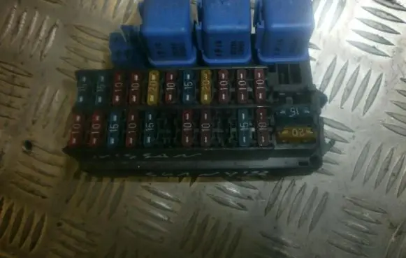 Nissan Sunny Fuse box set