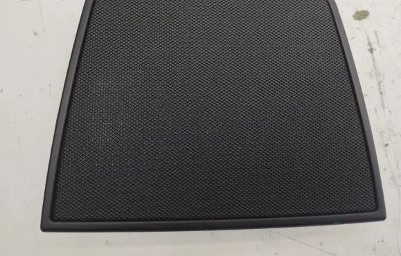 Maserati Ghibli Dash center speaker trim cover 670001677