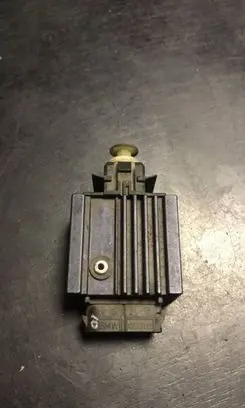 BMW 8 E31 Brake pedal sensor switch 83565279