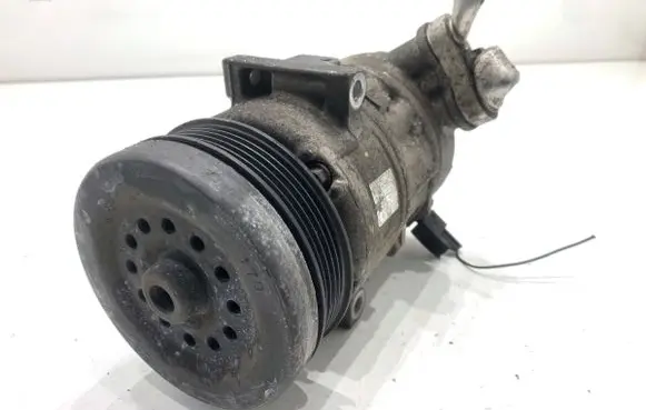 Opel Corsa D Air conditioning (A/C) compressor (pump) 55701200