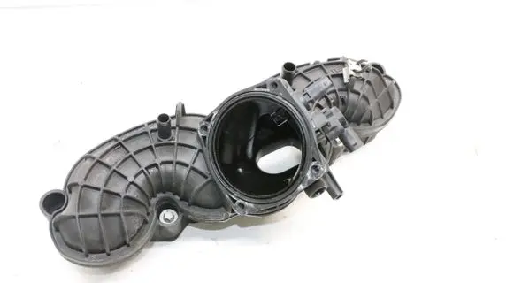 Mercedes-Benz GLA W156 Intake manifold A1330900800