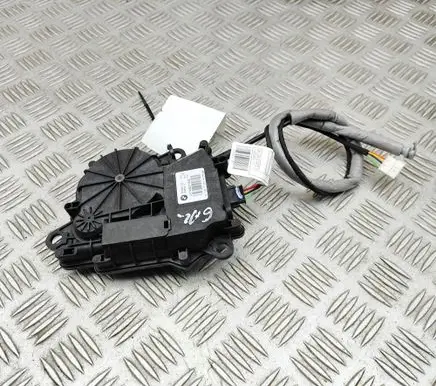 BMW 8 G16 Tailgate/trunk/boot lift motor 7462715