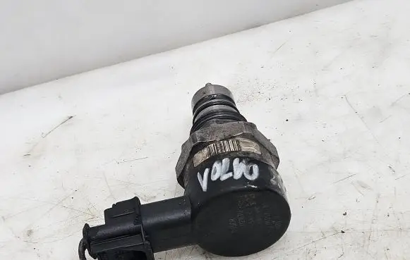 Volvo S60 Fuel pressure regulator 31216313