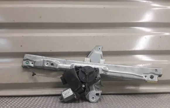Peugeot 308 Front door window regulator with motor 9657247680 0130822368