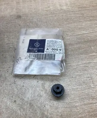Mercedes-Benz CLA C117 X117 W117 Other body part 0009904962