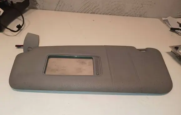 BMW 5 E60 E61 Sun visor 7066649