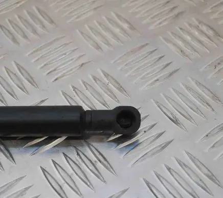 Toyota Verso-S Tailgate/trunk strut/damper