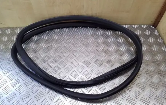 Audi A3 S3 8L Front door rubber seal