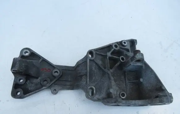 Volvo V60 Generator/alternator bracket 31316673