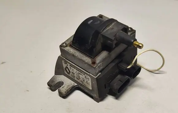 Renault Trafic I High voltage ignition coil 2B003 6TS2109 7700860482