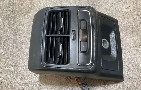 Audi A4 S4 B9 Rear air vent grill 8W0819203
