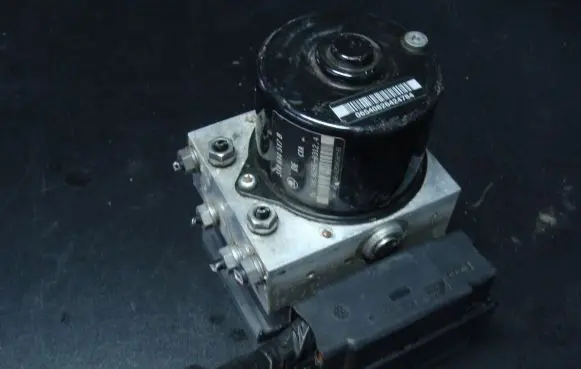 Skoda Superb B6 (3T) ABS Pump 3T0614517B