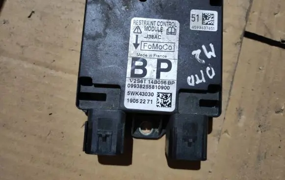 Mazda 2 Airbag control unit/module 19052271 5WK43030 09938255810900