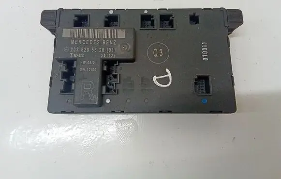 Mercedes-Benz C W203 Door control unit/module 2038205626