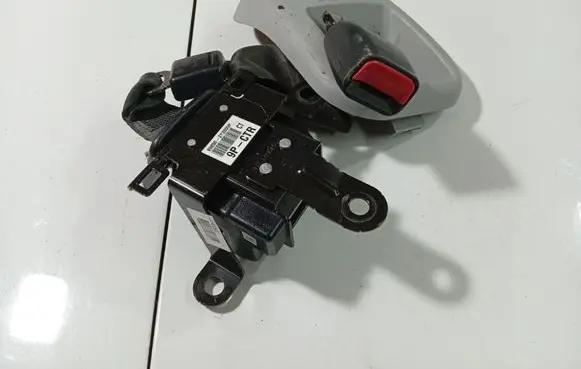 Hyundai ix35 Middle seatbelt (rear) 898502Y2009P