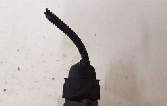 BMW 5 E39 Mass air flow meter 0928400468 77870760