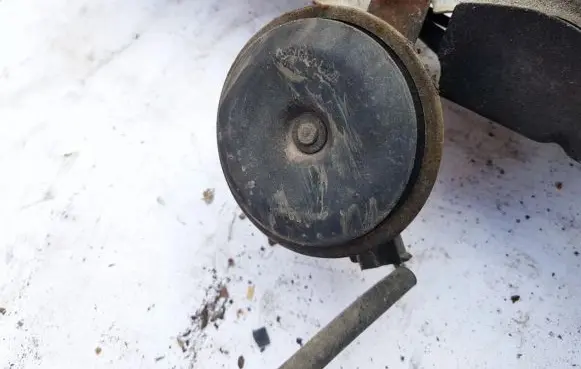Toyota Avensis T250 Horn signal