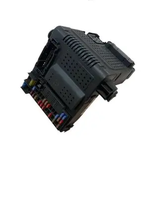 Volvo XC90 Fuse module 30728542 12243779 00005071908