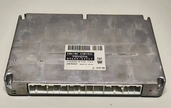 Lexus ES 250 - 300 - 330 Engine control unit/module 2750005770 8966633253