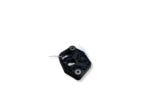 Volvo XC90 Radiator mount bracket 31439575