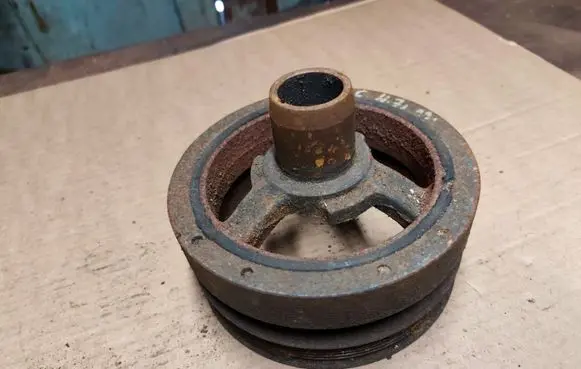 Jeep Grand Cherokee (WJ) Crankshaft pulley