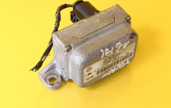 Volkswagen Touran I ESP acceleration yaw rate sensor 1J0907655A