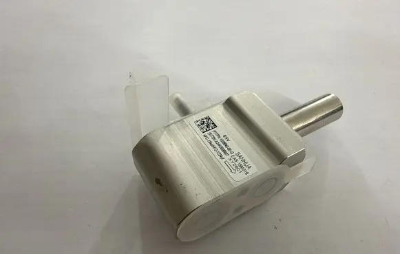 Tesla Model S Coolant heater control valve 103904000G 103394000G