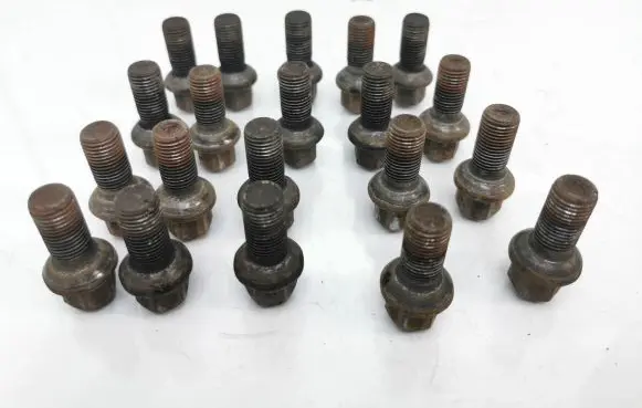 Mercedes-Benz E W212 Nuts/bolts 