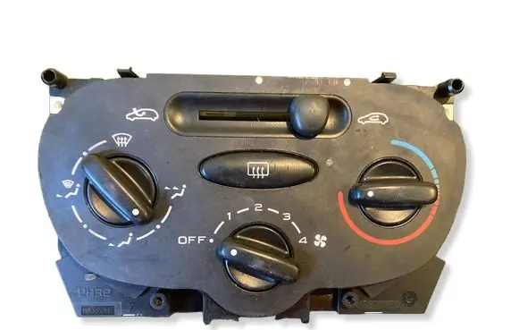 Peugeot 206 Climate control unit 1068901 103220799