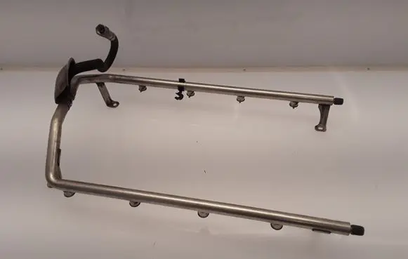 Porsche Cayenne (9PA) Fuel main line pipe 7L5133942A