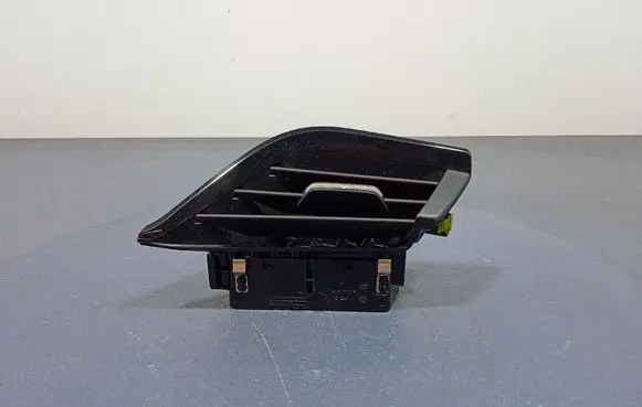 Skoda Octavia 985 Dashboard side air vent grill/cover trim 5E4819701B