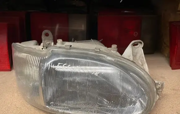 Ford Escort Headlight/headlamp 084311126