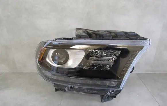 Dodge Grand Caravan Headlight/headlamp 68261182AD