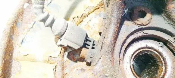 Volkswagen Golf V ABS brake wheel speed sensor