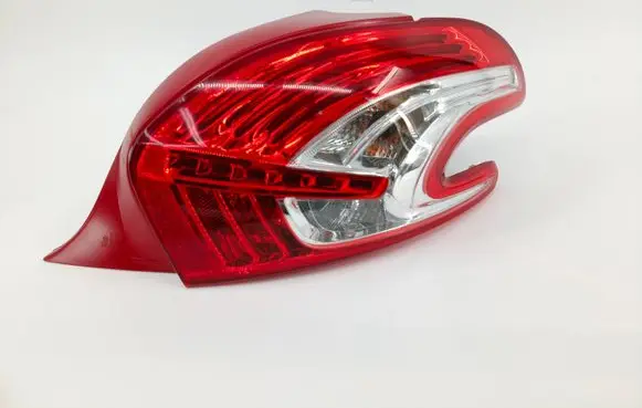 Peugeot 208 I Rear/tail lights 9672628380