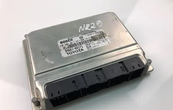 Toyota Yaris Engine control unit/module 896610D171
