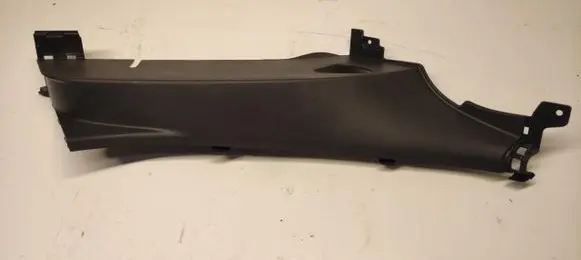 Hyundai i30 Front sill trim cover 85895-G4010
