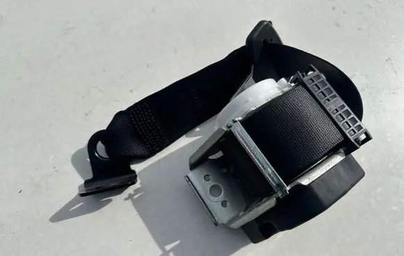BMW 2 F45 Rear seatbelt 147258