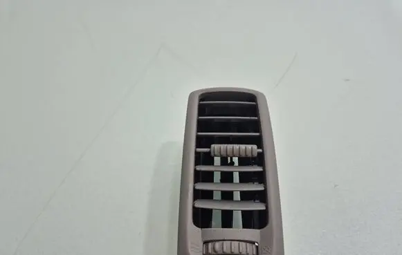 Opel Vivaro Dashboard side air vent grill/cover trim R6136S150